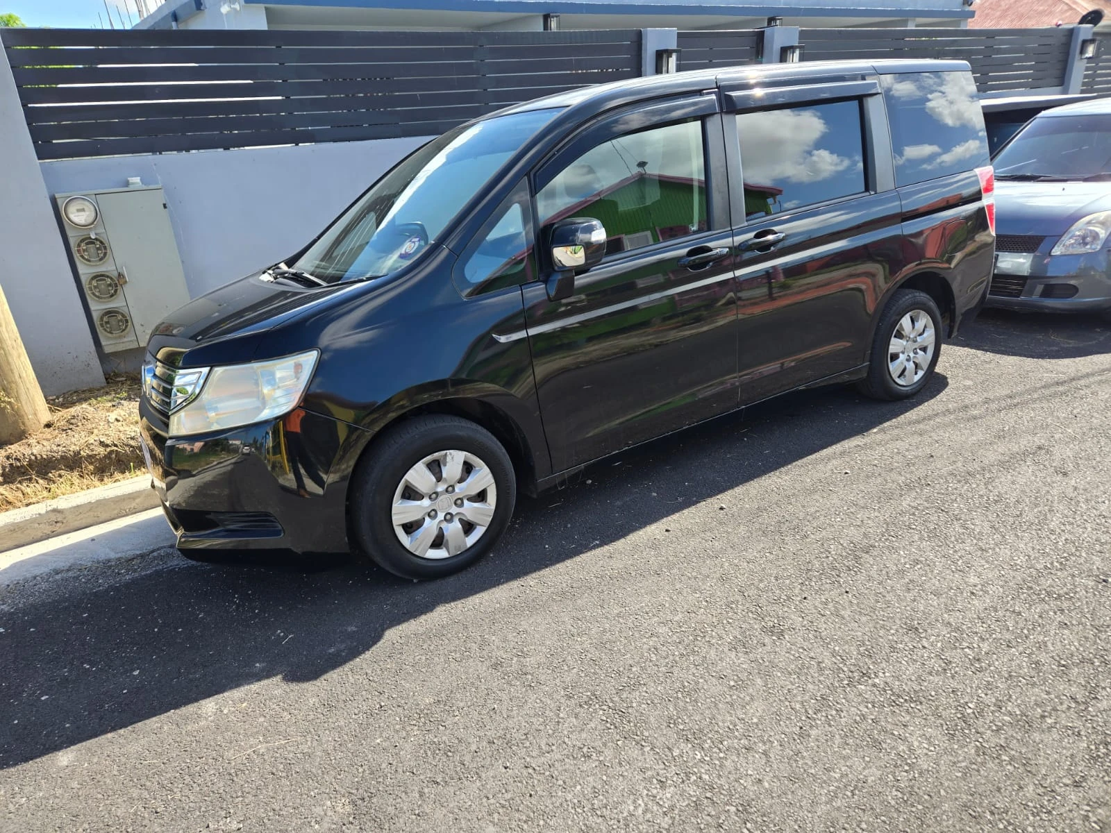 Honda Step Wagon fleet photo 1 of 2